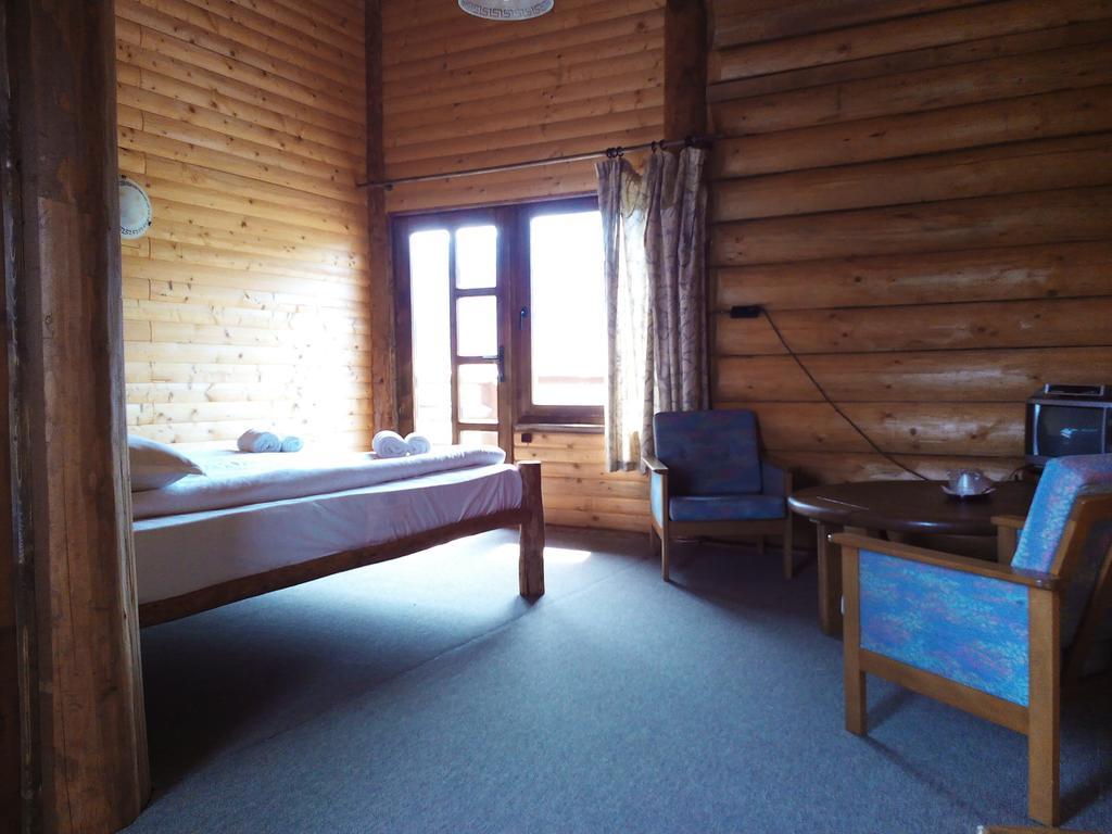 Casa Muntelui - Sambata Guest House Simbata de Sus Room photo