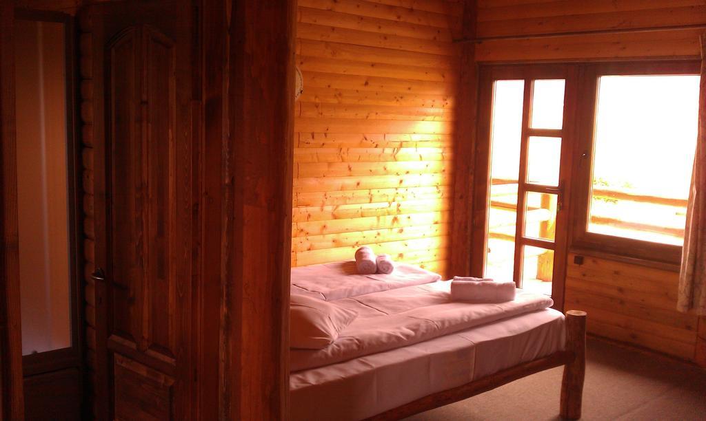 Casa Muntelui - Sambata Guest House Simbata de Sus Room photo